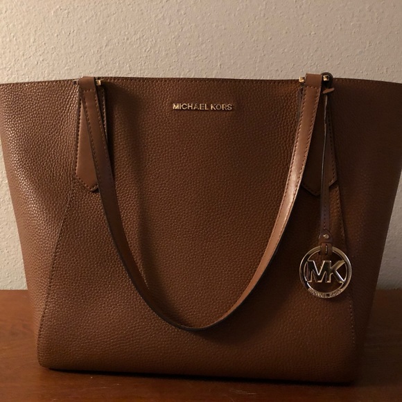 Michael Kors Handbags - Michael Kors Purse
